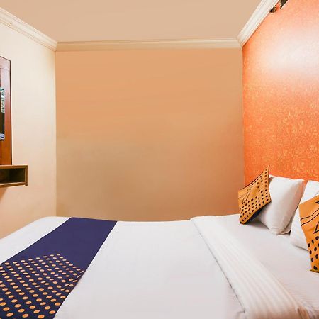 Hotel O Super Guest House Ahmedabad Eksteriør bilde