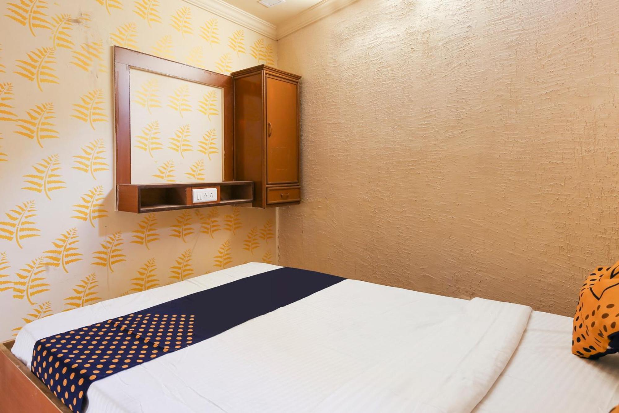 Hotel O Super Guest House Ahmedabad Eksteriør bilde