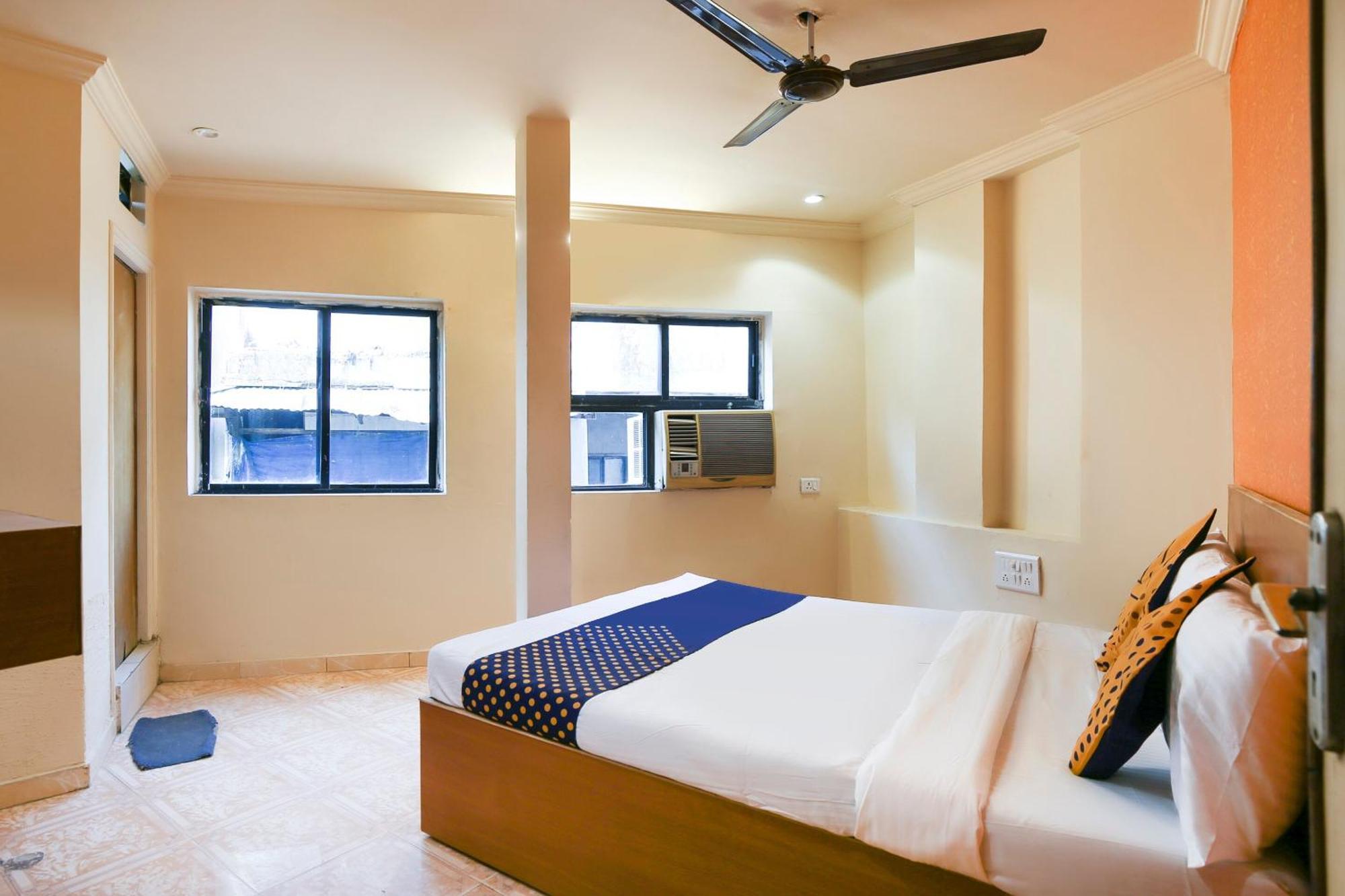 Hotel O Super Guest House Ahmedabad Eksteriør bilde