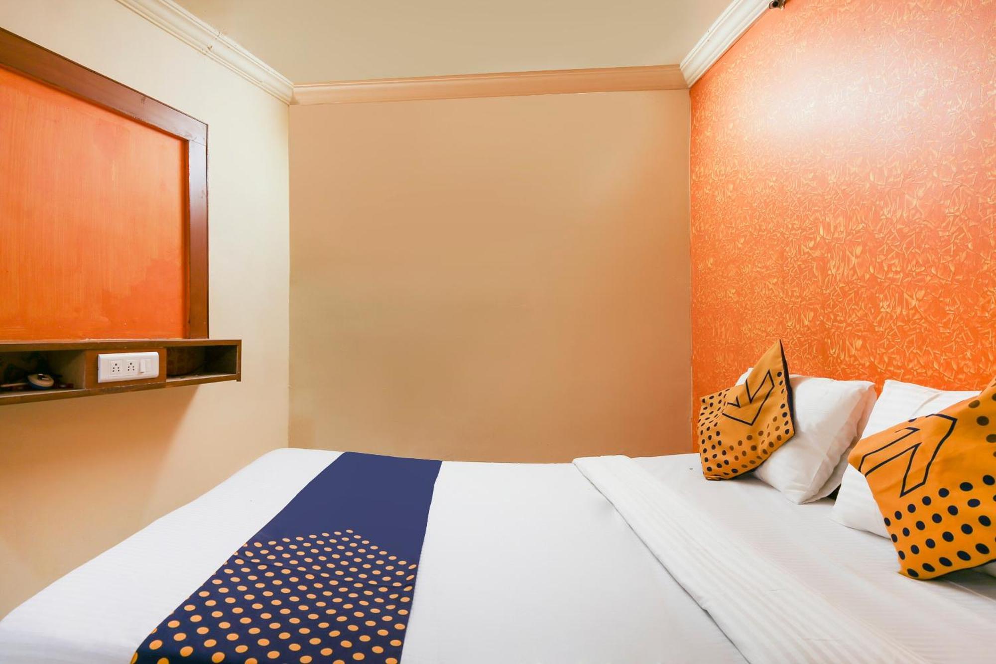 Hotel O Super Guest House Ahmedabad Eksteriør bilde