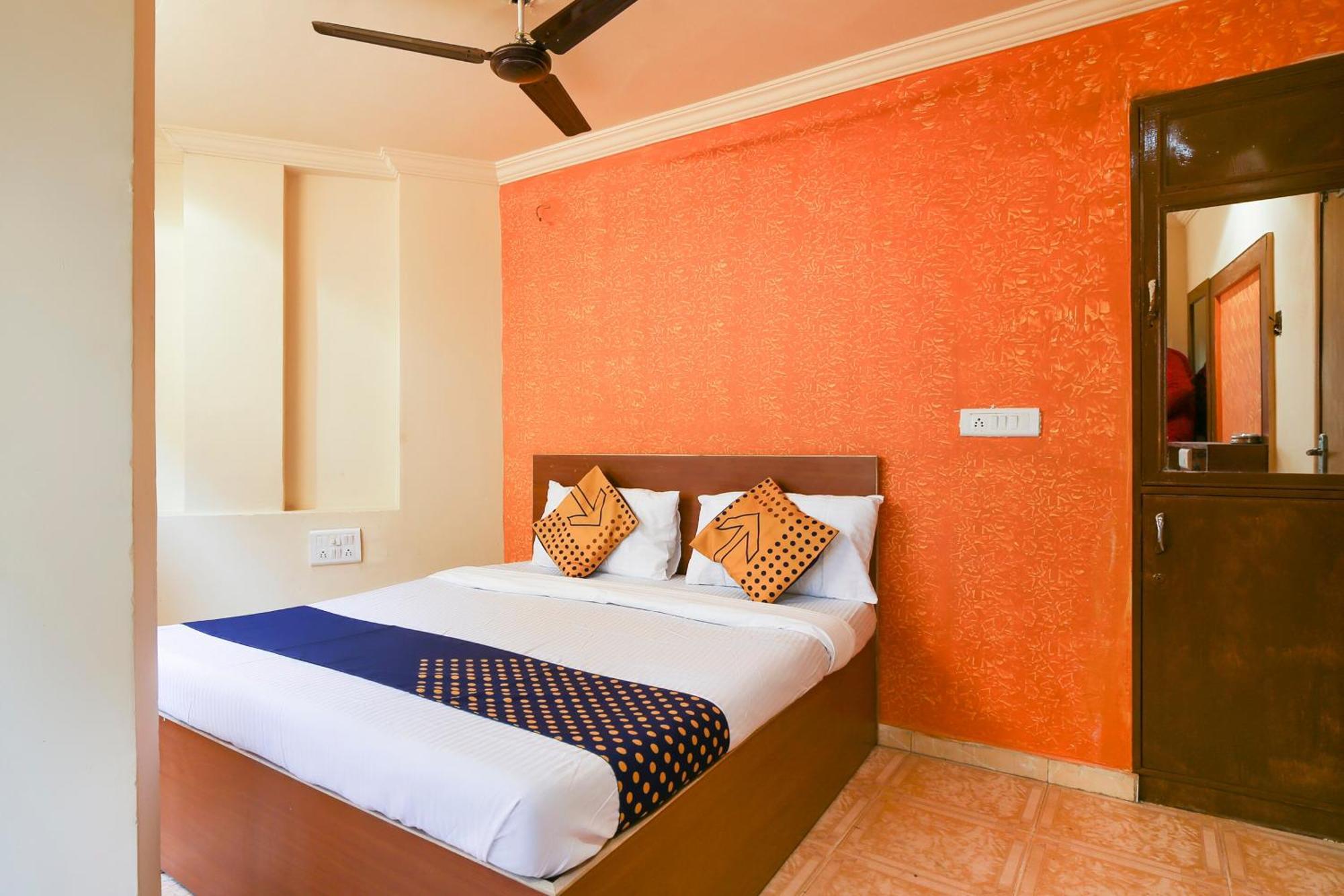 Hotel O Super Guest House Ahmedabad Eksteriør bilde