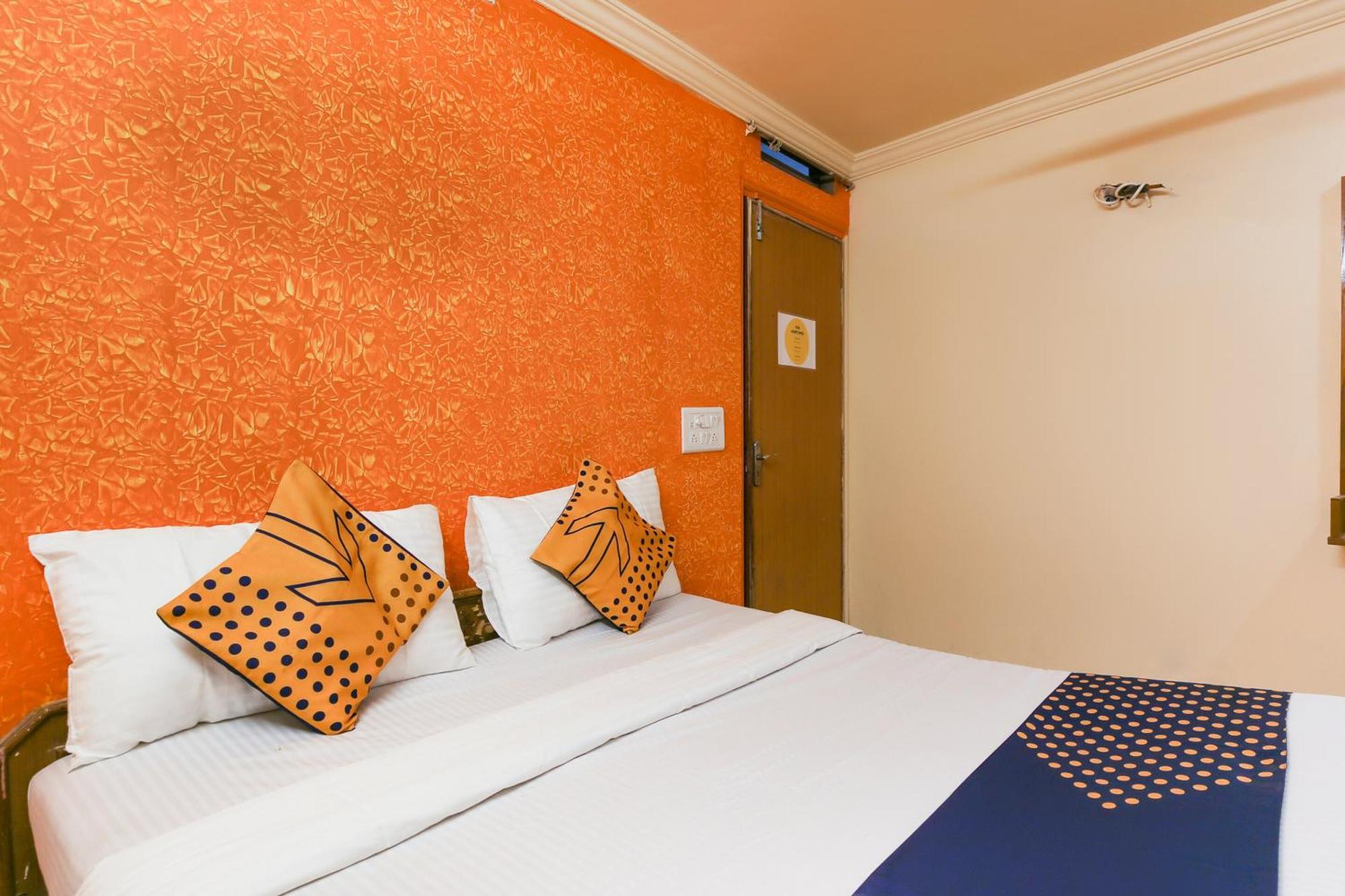 Hotel O Super Guest House Ahmedabad Eksteriør bilde