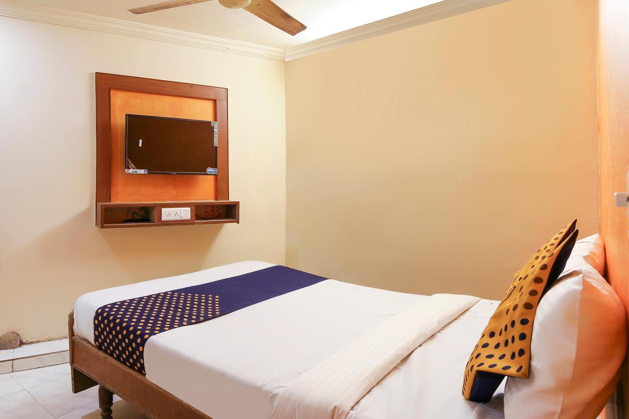 Hotel O Super Guest House Ahmedabad Eksteriør bilde