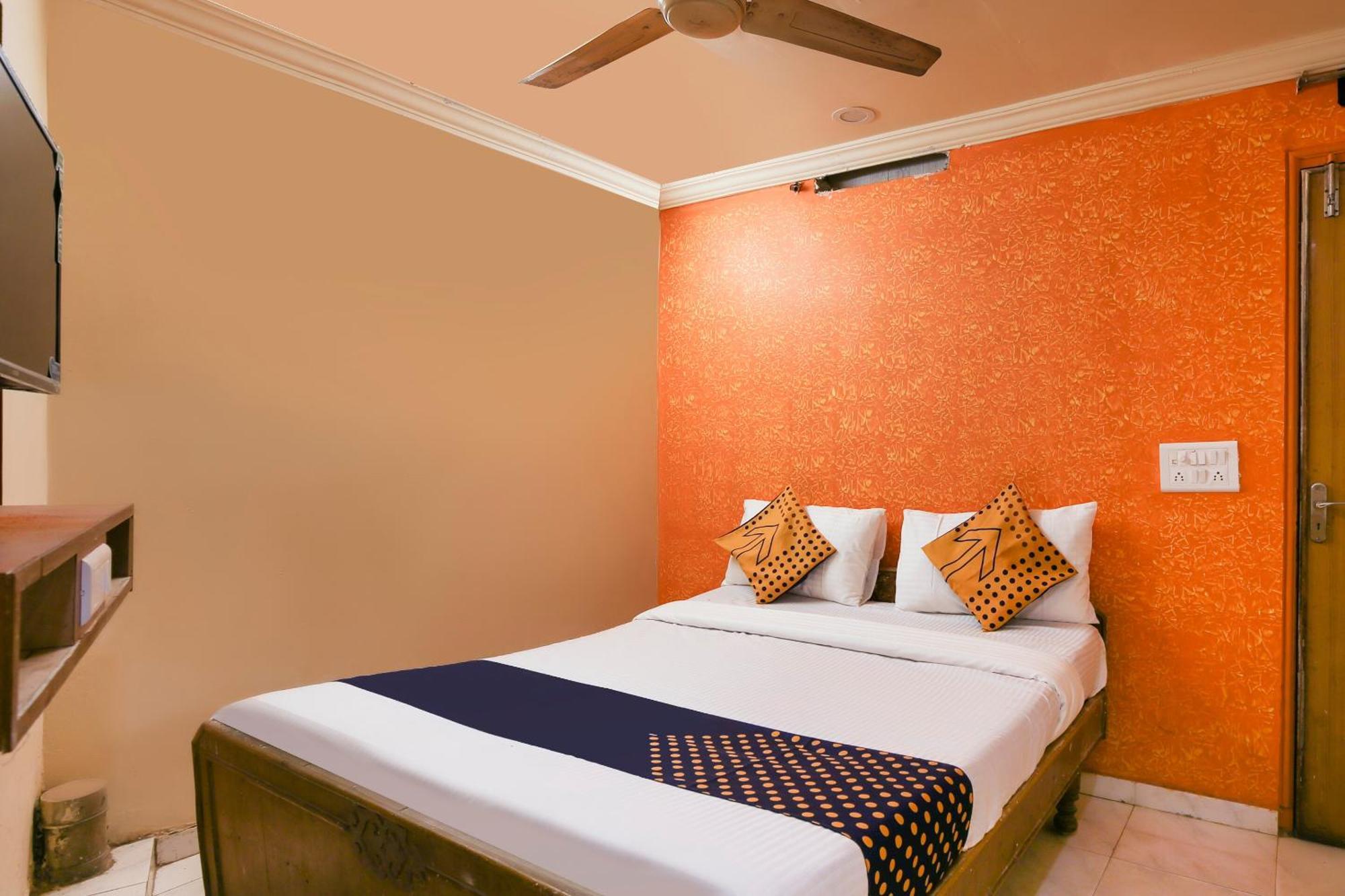 Hotel O Super Guest House Ahmedabad Eksteriør bilde