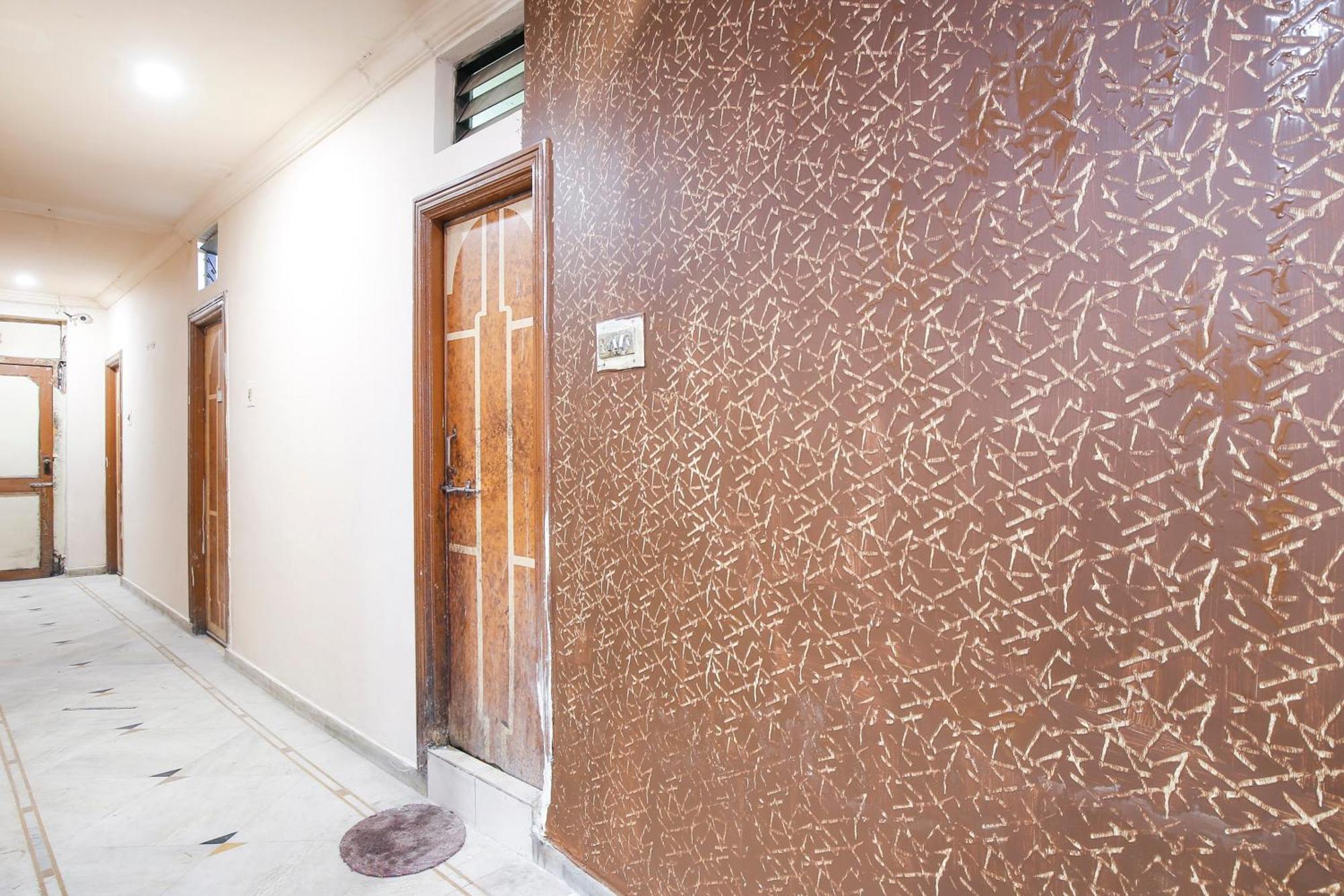 Hotel O Super Guest House Ahmedabad Eksteriør bilde