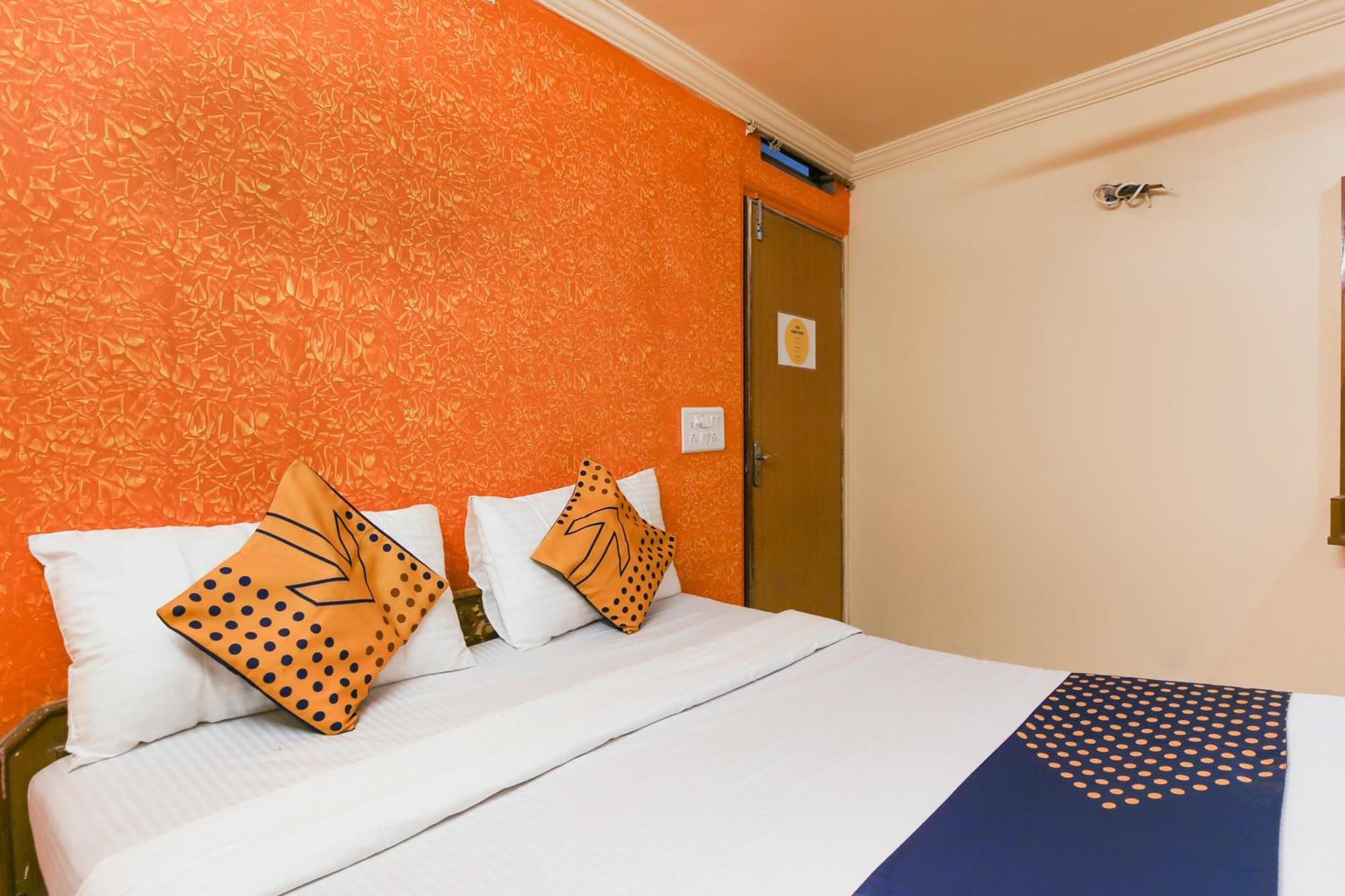 Hotel O Super Guest House Ahmedabad Eksteriør bilde