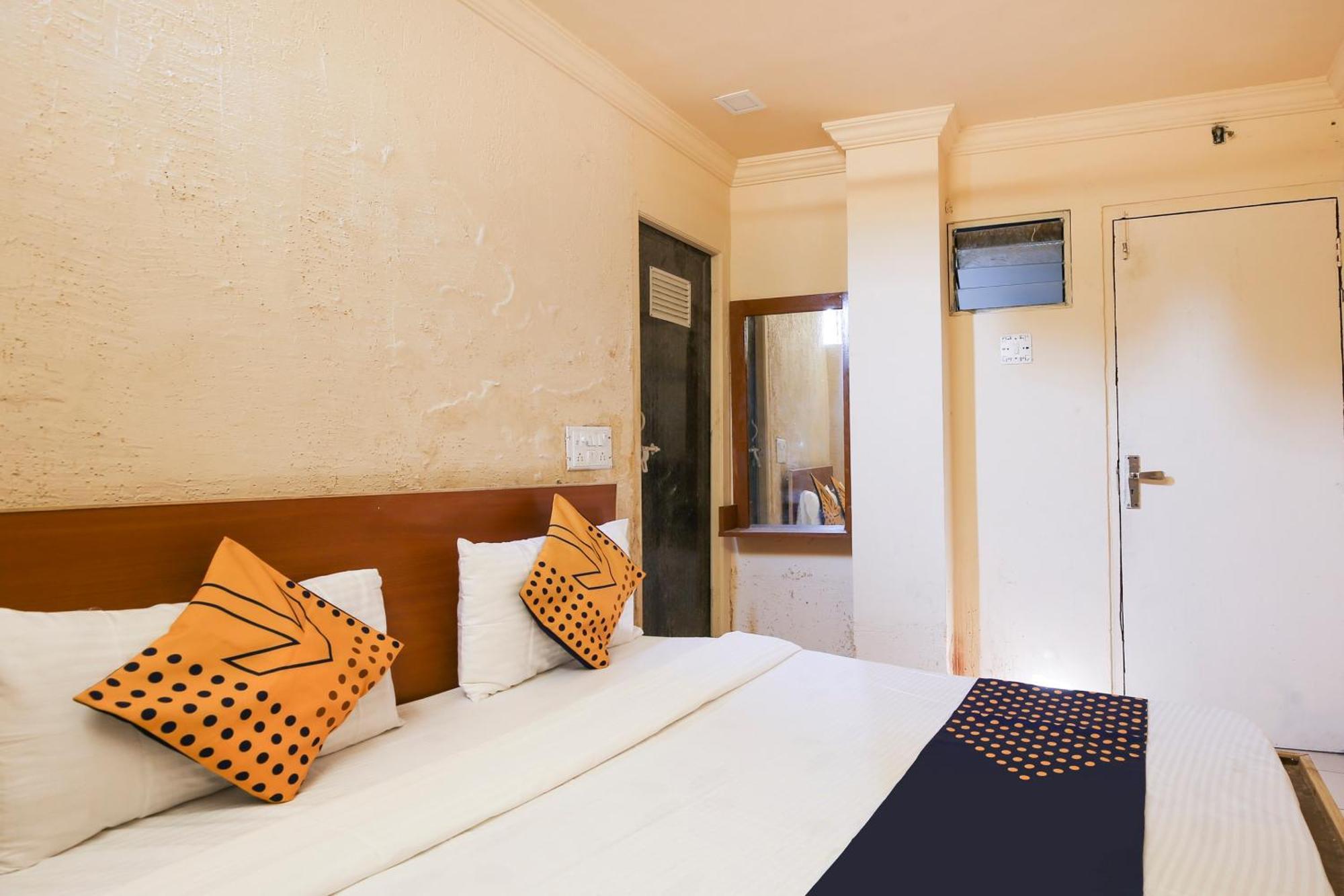 Hotel O Super Guest House Ahmedabad Eksteriør bilde