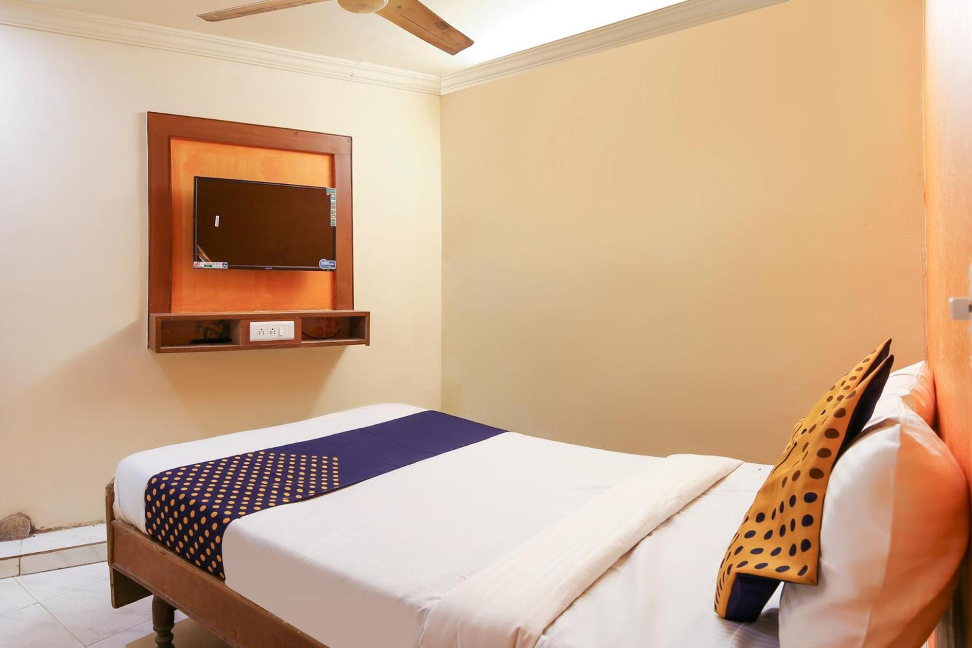 Hotel O Super Guest House Ahmedabad Eksteriør bilde
